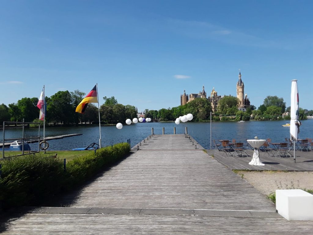 Hüpfburgcenter-Sternberg.de